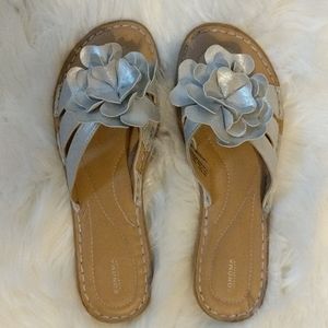 🦚 5/$25 Silver Sparkly Flower Sandals